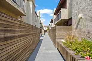 1655 Greenfield Ave, Los Angeles, CA 90025 - Photo 3