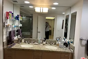 13700 Marina Pointe Dr, Marina del Rey, CA 90292 - Photo 23