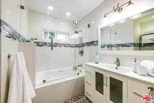 2446 Cheremoya Ave, Los Angeles, CA 90068 - Photo 29