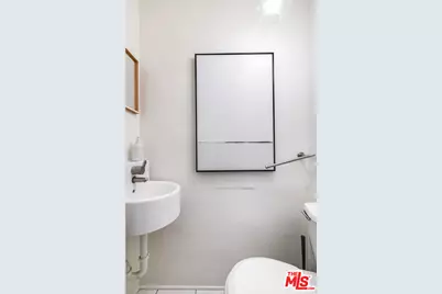 2446 Cheremoya Ave, Los Angeles, CA 90068 - Photo 21