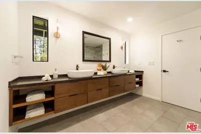 11587 Sunshine Ter, Studio City, CA 91604 - Photo 21