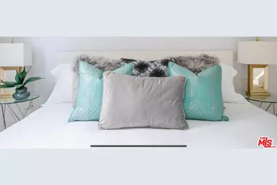 19246 Liam Ln, Tarzana, CA 91356 - Photo 23