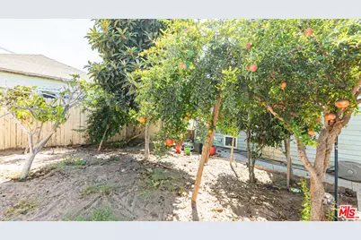 1559 W 49th St, Los Angeles, CA 90062 - Photo 43