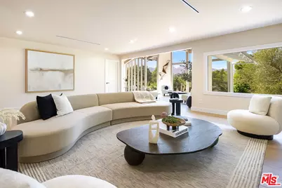 9425 Gierson Ave, Chatsworth, CA 91311 - Photo 9