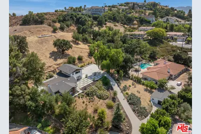 9425 Gierson Ave, Chatsworth, CA 91311 - Photo 35