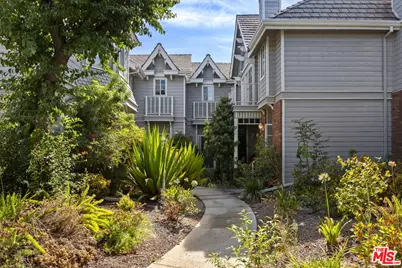 18135 Burbank Blvd #6, Tarzana, CA 91356 - Photo 5
