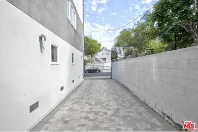 125 N Mountain View Ave, Los Angeles, CA 90026 - Photo 5