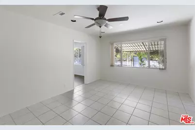 15508 Royal Ridge Rd, Sherman Oaks, CA 91403 - Photo 9