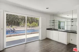 15508 Royal Ridge Rd, Sherman Oaks, CA 91403 - Photo 19
