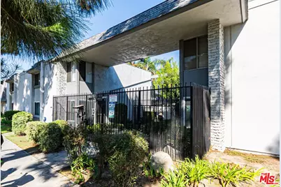 5500 Ackerfield Ave #104, Long Beach, CA 90805 - Photo 1