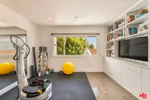 2661 Angelo Dr, Los Angeles, CA 90077 - Photo 27