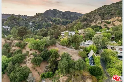 10220 Scenario Ln, Los Angeles, CA 90077 - Photo 1