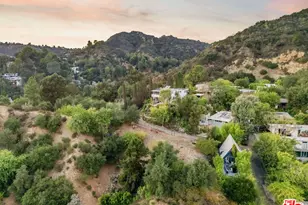 10220 Scenario Ln, Los Angeles, CA 90077 - Photo 1
