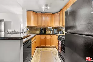 6435 Green Valley Cir, Culver City, CA 90230 - Photo 3