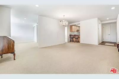 969 Hilgard Ave #1002, Los Angeles, CA 90024 - Photo 15