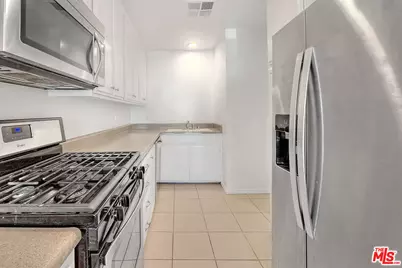 4311 Colfax Ave #215, Studio City, CA 91604 - Photo 9
