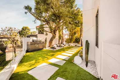8921 Appian Way, Los Angeles, CA 90046 - Photo 43