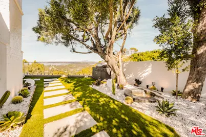 8921 Appian Way, Los Angeles, CA 90046 - Photo 41