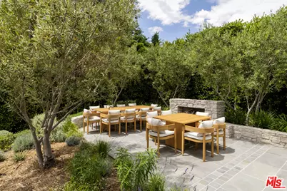 1529 Amalfi Dr, Pacific Palisades, CA 90272 - Photo 51