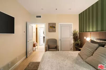 585 N Rossmore Ave #407, Los Angeles, CA 90004 - Photo 21