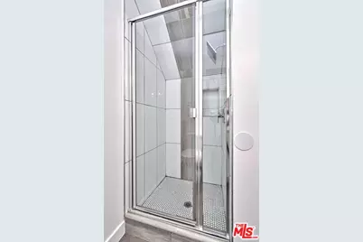 1143 Irolo St, Los Angeles, CA 90006 - Photo 11