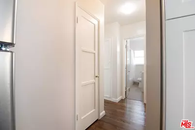 707 Crenshaw Blvd, Los Angeles, CA 90005 - Photo 17