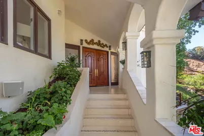 2468 Coldwater Canyon Dr, Beverly Hills, CA 90210 - Photo 3