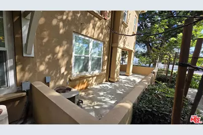 453 N Altadena Dr #8, Pasadena, CA 91107 - Photo 43