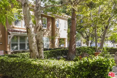 453 N Altadena Dr #8, Pasadena, CA 91107 - Photo 3