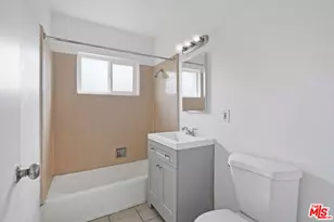 2466 Lancaster Ave, Los Angeles, CA 90033 - Photo 23