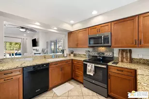 237 E Vista Royale Circle, Palm Desert, CA 92211 - Photo 5