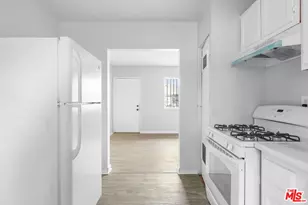 9823 S Main St, Los Angeles, CA 90003 - Photo 7