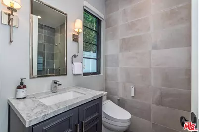 820 N Vista St, Los Angeles, CA 90046 - Photo 47