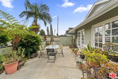 19941 Carmania Ln, Huntington Beach, CA 92646 - Photo 29