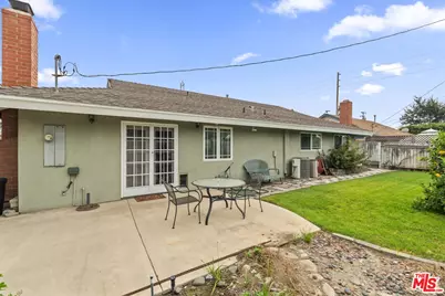 19941 Carmania Ln, Huntington Beach, CA 92646 - Photo 33