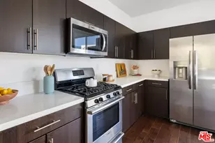 2526 N Via Artis Ave, Los Angeles, CA 90039 - Photo 13