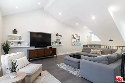 4054 Stone Canyon Ave, Sherman Oaks, CA 91403 - Photo 39