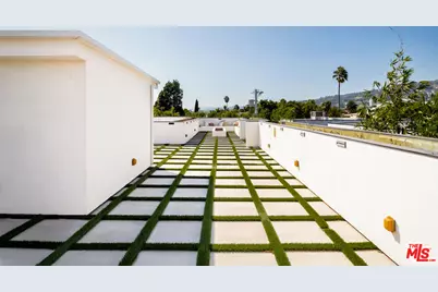 839 N Genesee Ave, Los Angeles, CA 90046 - Photo 39