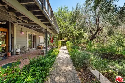 22760 Chamera Ln, Topanga, CA 90290 - Photo 5