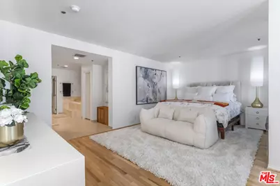 10724 Wilshire Blvd #1005, Los Angeles, CA 90024 - Photo 25
