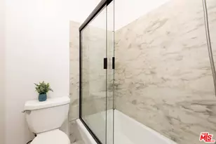 5403 Newcastle Ave, Encino, CA 91316 - Photo 11