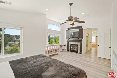 28412 Rock Canyon Dr, Santa Clarita, CA 91390 - Photo 31