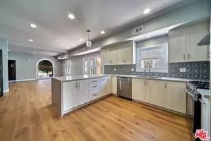1226 Meadowbrook Ave, Los Angeles, CA 90019 - Photo 3