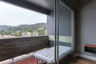 7250 Franklin Ave, Los Angeles, CA 90046 - Photo 11