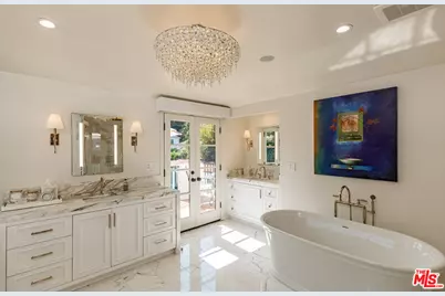 365 Comstock Ave, Los Angeles, CA 90024 - Photo 17