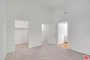 8741 Darby Ave, Northridge, CA 91325 - Photo 33