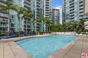 13700 Marina Pointe Dr, Marina del Rey, CA 90292 - Photo 21
