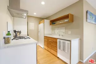 8001 Redlands St, Playa del Rey, CA 90293 - Photo 7