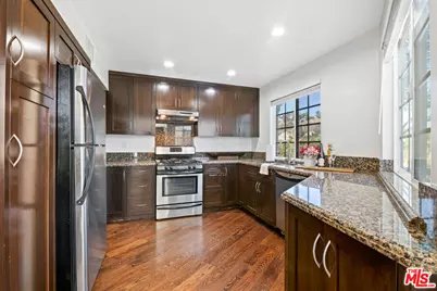 2461 Jupiter Dr, Los Angeles, CA 90046 - Photo 9