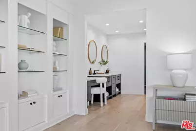18101 Green Meadow Dr, Encino, CA 91316 - Photo 25